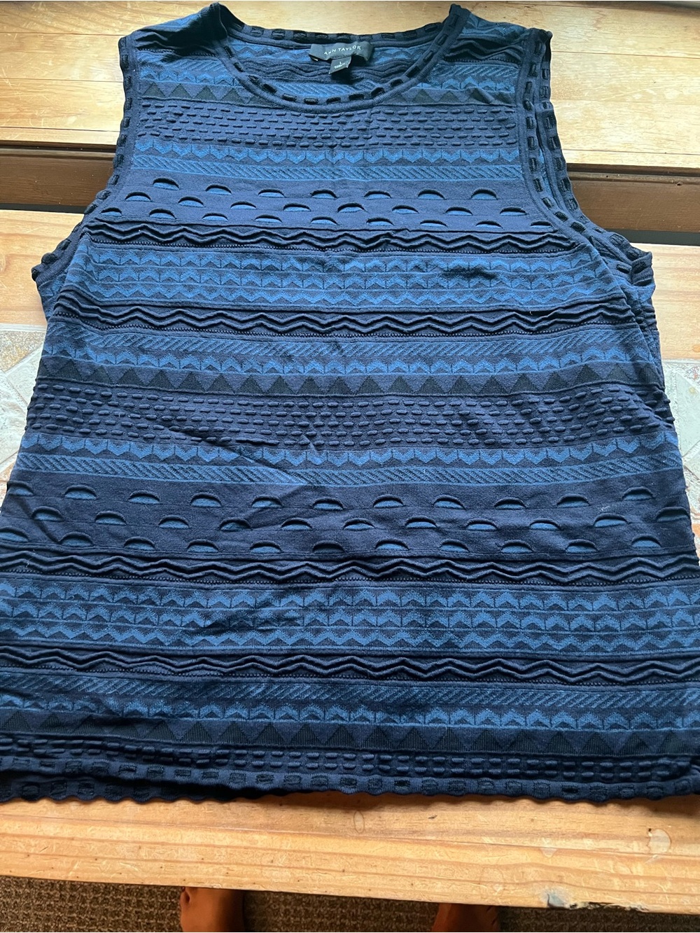 Ann Taylor Blue Striped Textured Round Neck Knit Sleeveless Tank Top W-L # 469
